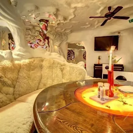 Absynt Bed and Breakfast