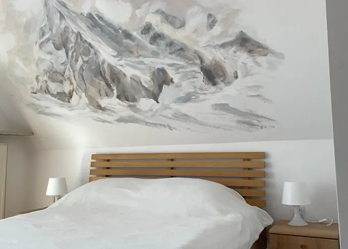 Absynt לינה וארוחת בוקר