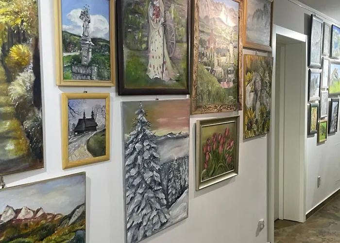 Absynt לינה וארוחת בוקר