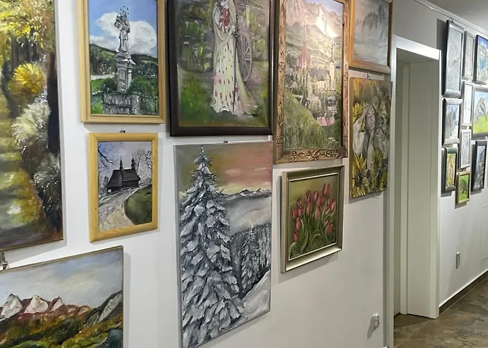 לינה וארוחת בוקר Absynt 3*